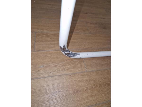 Stalen bed met onderschuifbed
